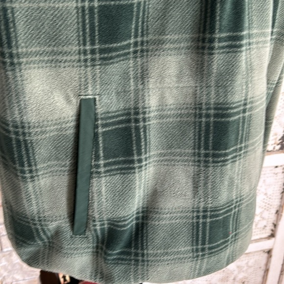 Duluth Trading Co green relaxed fit checkpoint fleece mock neck zip pullover - Picture 4 of 16